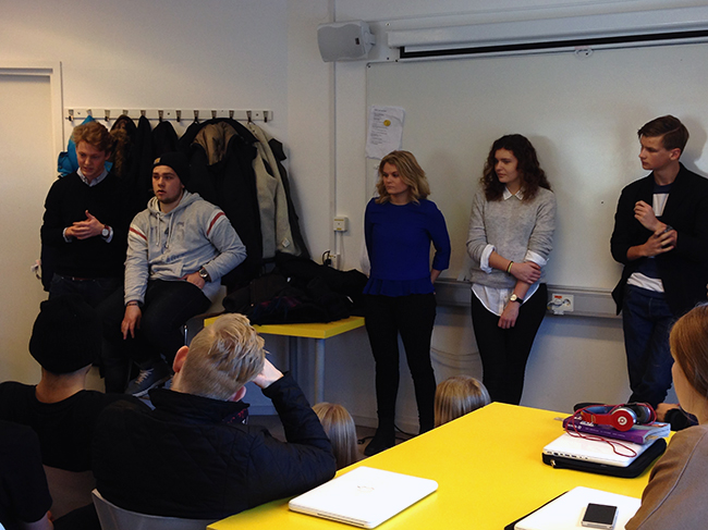 Föredettingar från Sveaskolan kom och berättade för våra nior om hur deras år utomlands var.