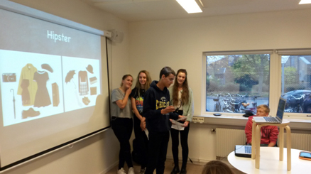 Vi använde Skype och presenterade för varandra om våra respektive kulturer.